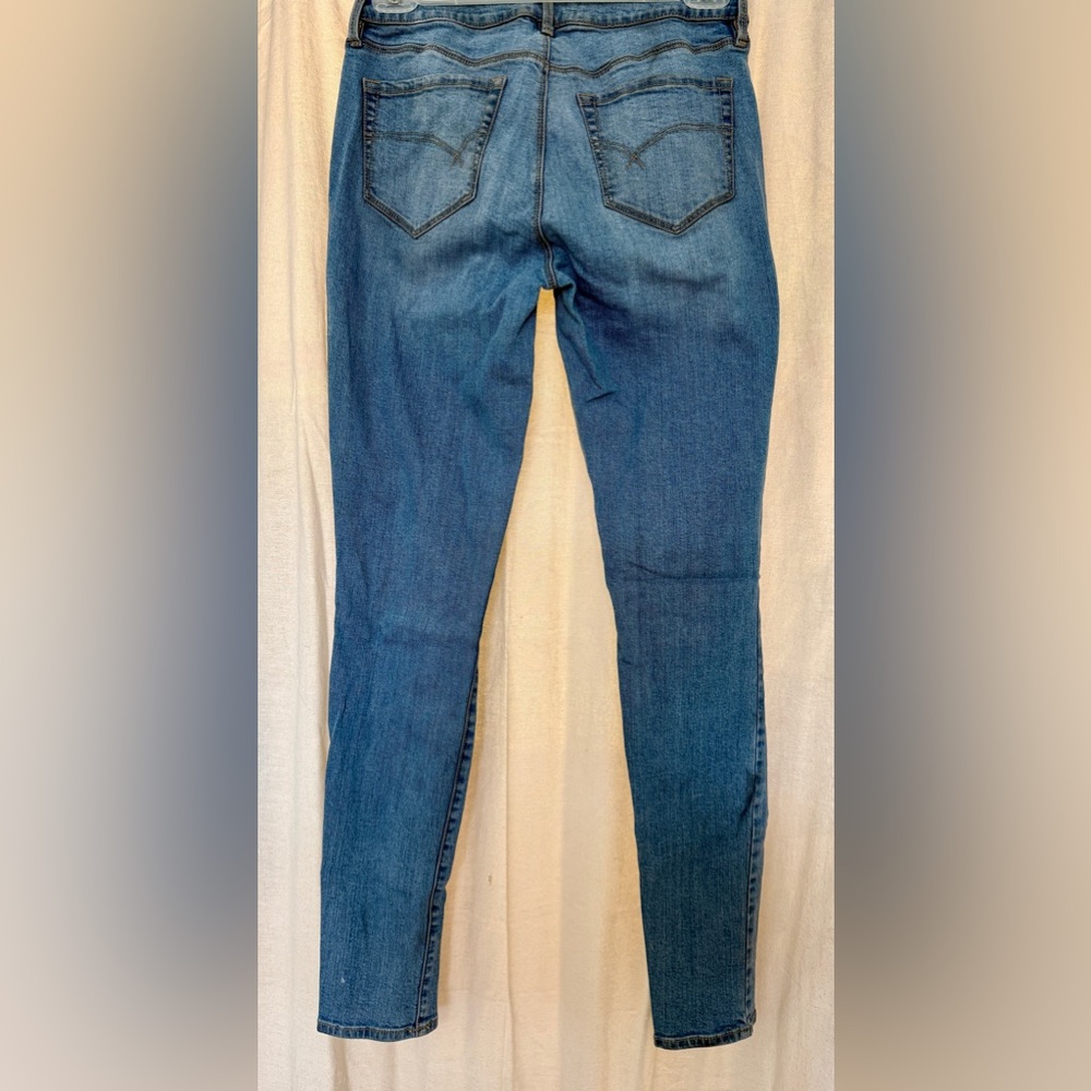 Bullhead Women's Skinny Jeans in Blue - Picture 3 of 4
